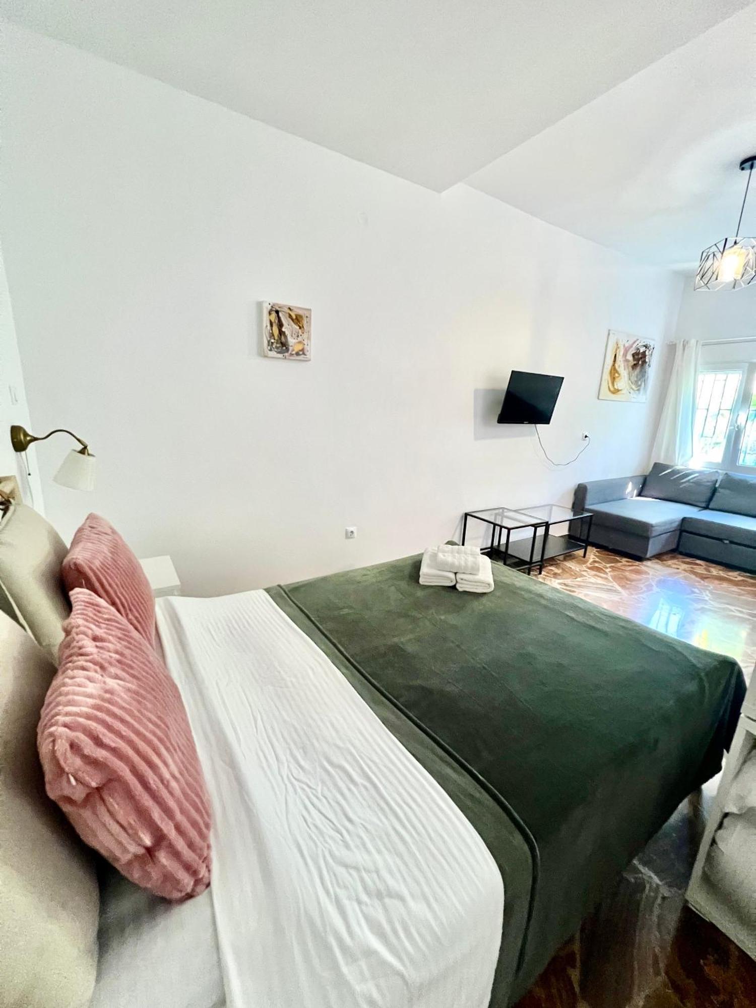 Sky Inn With Great Location Wonderful Acropolis View In Neos Kosmos Athens Exterior photo